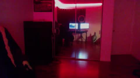 Snapshot of officialmoneyxxx chatting on 14, 12, 2025 Money online show from 14, 12, 2025