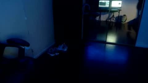 Snapshot of officialmoneyxxx chatting on 11, 1, 2026 Money online show from 11, 1, 2026