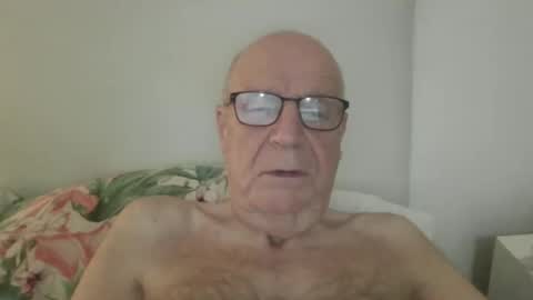 Snapshot of oggi95 chatting on 5, 12, 2025 oggi95 online show from 5, 12, 2025