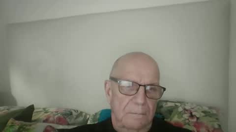 Snapshot of oggi95 chatting on 8, 1, 2026 oggi95 online show from 8, 1, 2026