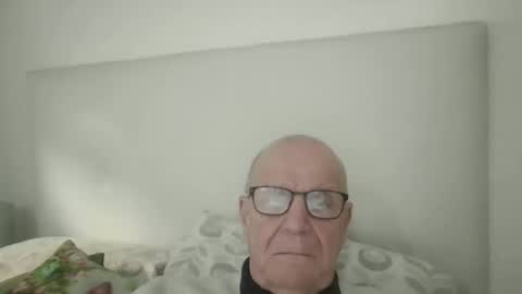 Snapshot of oggi95 chatting on 19, 1, 2026 oggi95 online show from 19, 1, 2026