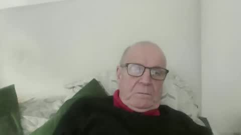 Snapshot of oggi95 chatting on 2, 2, 2026 oggi95 online show from 2, 2, 2026