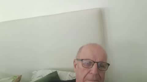 Snapshot of oggi95 chatting on 15, 3, 2026 oggi95 online show from 15, 3, 2026