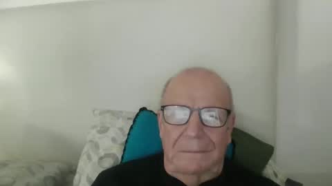 Snapshot of oggi95 chatting on 18, 3, 2026 oggi95 online show from 18, 3, 2026