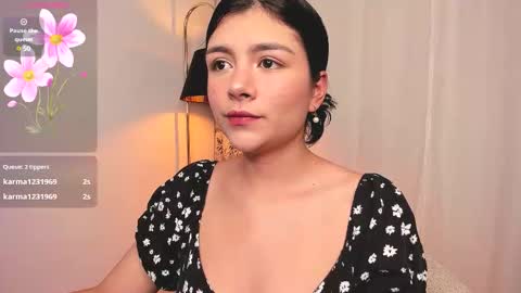 Snapshot of oh__holly chatting on 28, 11, 2025 Holly online show from 28, 11, 2025