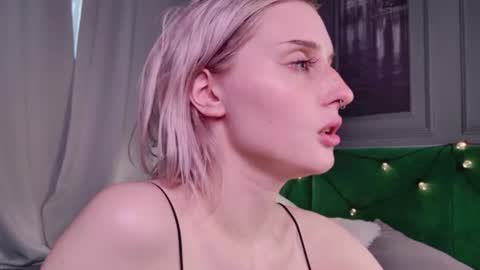 Lily online show from 11, 7, 2026