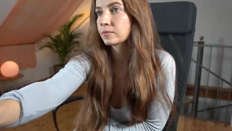 Lola online show from 25, 11, 2025