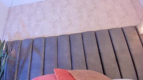 Holly online show from 12, 2, 2025