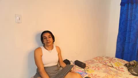 Snapshot of oh_tique chatting on 19, 10, 2025 LU online show from 19, 10, 2025