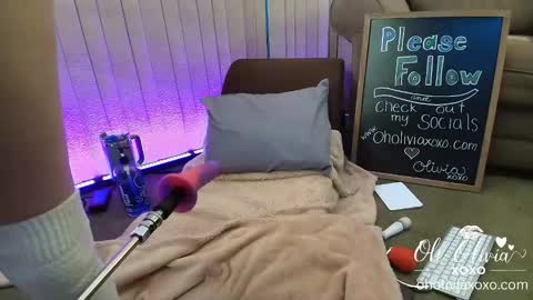 oholiviaxoxo online show from 19, 2, 2026