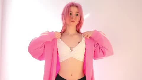 Emi and Ohpi online show from 10, 4, 2026