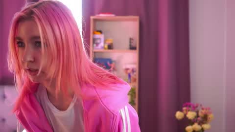 Emi and Ohpi online show from 27, 4, 2026