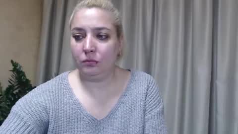 Snapshot of ohsweetiren chatting on 6, 11, 2025 Iren online show from 6, 11, 2025