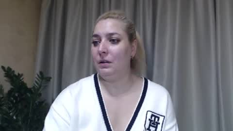 Snapshot of ohsweetiren chatting on 29, 11, 2025 Iren online show from 29, 11, 2025