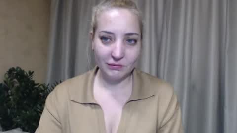 Snapshot of ohsweetmari chatting on 18, 1, 2026 Mari online show from 18, 1, 2026