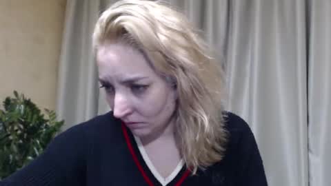 Snapshot of ohsweetmari chatting on 18, 2, 2026 Mari online show from 18, 2, 2026