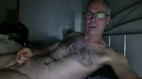 oiledcouple1 online show from 16, 9, 2025