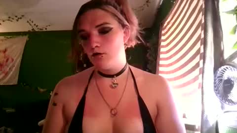 Snapshot of ol1v1abranch chatting on 5, 4, 2026 ol1v1abranch online show from 5, 4, 2026