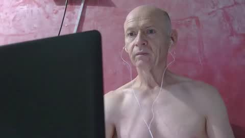 Snapshot of oldbuthorny62 chatting on 16, 4, 2026 oldbuthorny62 online show from 16, 4, 2026