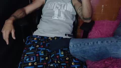 Kate 22 and Michael 45 online show from 22, 12, 2024