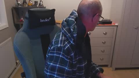 oldveteranuk online show from 13, 9, 2025