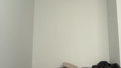 Snapshot of oliver_beck chatting on 2, 1, 2025 Oliver Beck online show from 2, 1, 2025