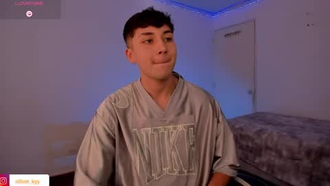 Snapshot of oliver_kyy chatting on 30, 5, 2026 oliveeer online show from 30, 5, 2026