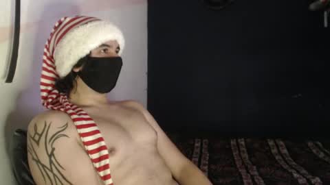 Snapshot of oliver_laid_2023 chatting on 15, 12, 2024 oliver_laid_2023 online show from 15, 12, 2024