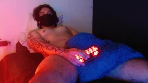 Snapshot of oliver_laid_2023 chatting on 19, 12, 2024 oliver_laid_2023 online show from 19, 12, 2024