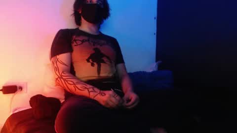 Snapshot of oliver_laid_2023 chatting on 31, 12, 2024 oliver_laid_2023 online show from 31, 12, 2024