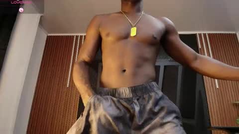 OLIVER LAURENT online show from 20, 4, 2026