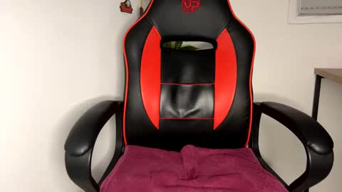 Oliver online show from 6, 3, 2025