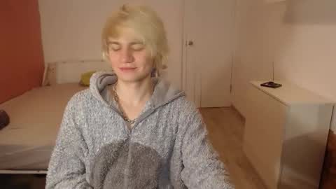 Oliver online show from 28, 11, 2025