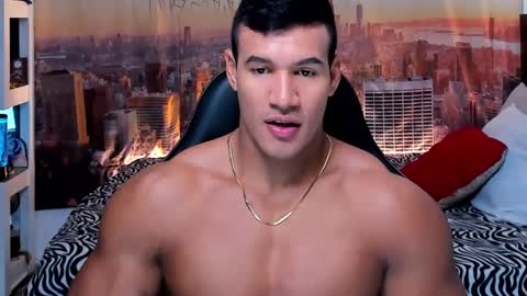 Snapshot of oliver_tommy chatting on 11, 10, 2025 oliver_tommy online show from 11, 10, 2025