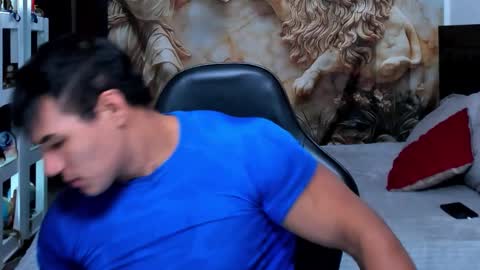 Snapshot of oliver_tommy chatting on 4, 11, 2025 oliver_tommy online show from 4, 11, 2025