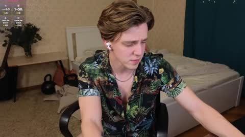 Oliver Evans online show from 4, 2, 2025