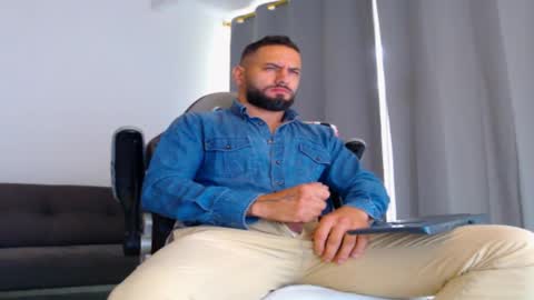 oliver online show from 22, 10, 2025