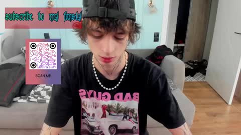 Snapshot of oliverrgroove chatting on 13, 2, 2025 oliverrgroove online show from 13, 2, 2025