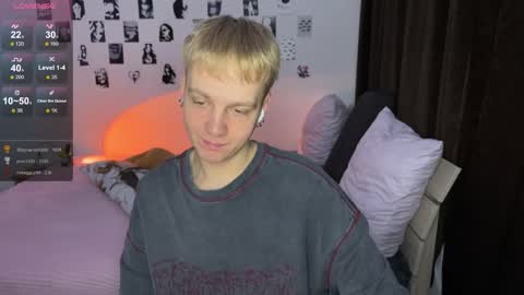 Snapshot of olivertasty chatting on 27, 10, 2025 oliver online show from 27, 10, 2025