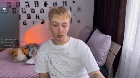 Snapshot of olivertasty chatting on 29, 10, 2025 oliver online show from 29, 10, 2025