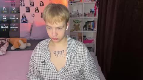 Snapshot of olivertasty chatting on 10, 11, 2025 oliver online show from 10, 11, 2025