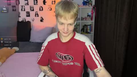 Snapshot of olivertasty chatting on 11, 11, 2025 oliver online show from 11, 11, 2025