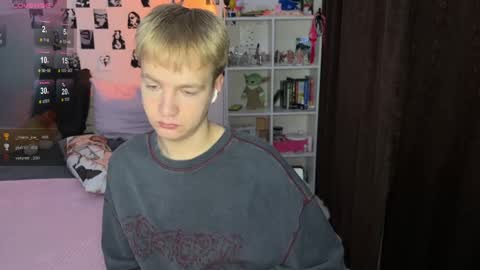 Snapshot of olivertasty chatting on 12, 11, 2025 oliver online show from 12, 11, 2025