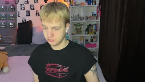 Snapshot of olivertasty chatting on 20, 11, 2025 oliver online show from 20, 11, 2025