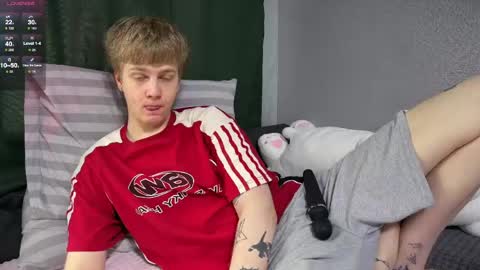 Snapshot of olivertasty chatting on 4, 5, 2026 oliver online show from 4, 5, 2026