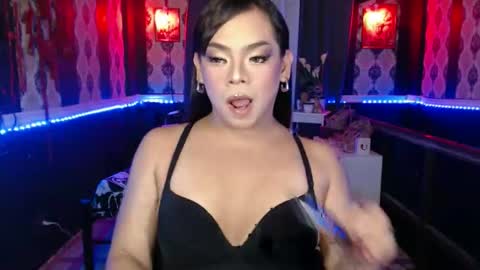 Snapshot of olivia_barda chatting on 13, 10, 2025 OLIVIA online show from 13, 10, 2025