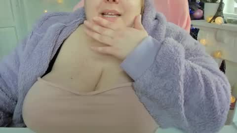 Olivia Gold online show from 6, 3, 2025