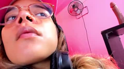  OLIVIA  online show from 29, 5, 2026