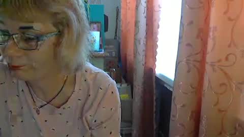 Olivia Mia online show from 2, 5, 2026