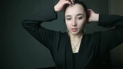 Olivia online show from 5, 3, 2025